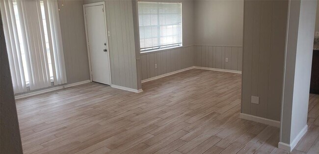 Building Photo - 7715 Deadwood Dr