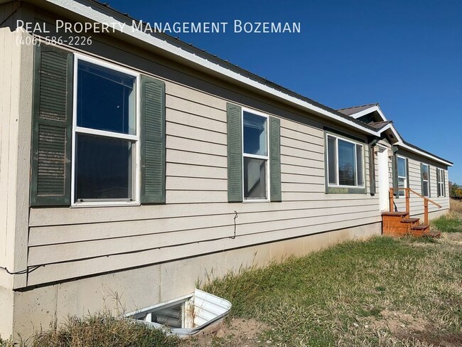 Building Photo - SPACIOUS 3 Bed 2 Bath House with Office in...