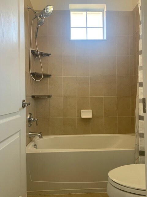 Building Photo - 9488 SW Merlin Ct