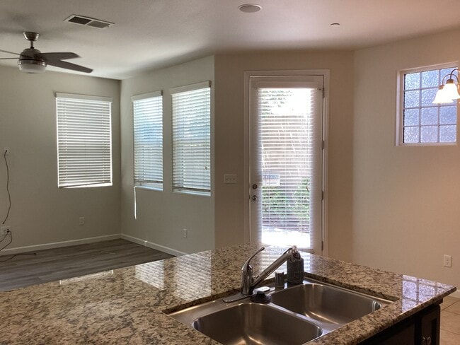 Building Photo - 7009 Harmony Dr