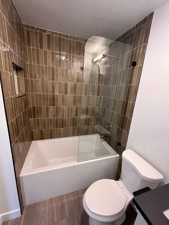 Building Photo - M369 - Albini