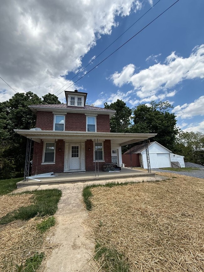 Building Photo - Charming 3BR Home for Rent
