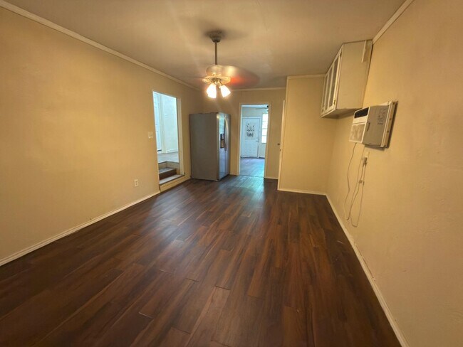 Building Photo - 109 Birchwood Dr