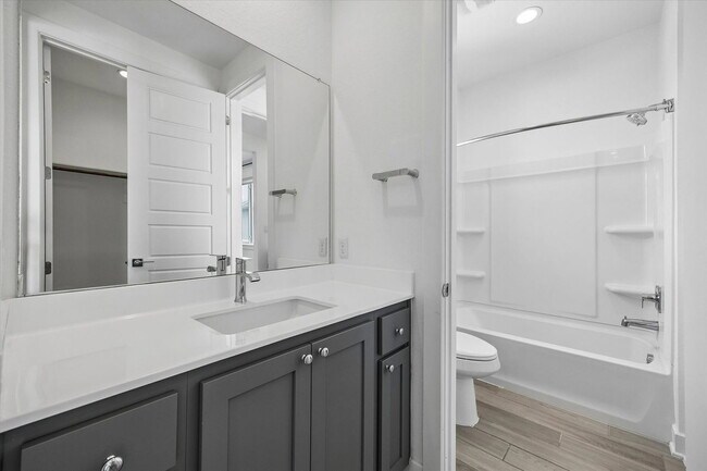 Building Photo - 1021 Chapote Ter