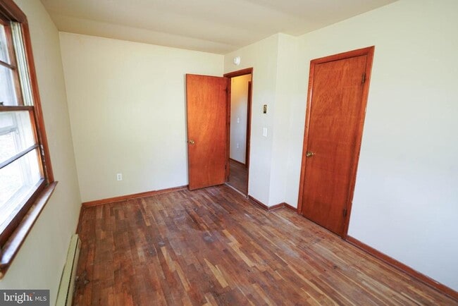 Building Photo - 5643 Rip Wil Dr