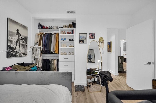 Building Photo - 274 NW 43rd St