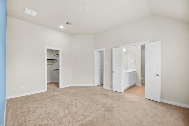 Building Photo - 18811 Cottonwood Bayou Ct