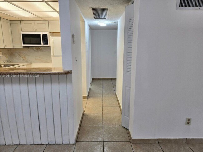 Building Photo - 5921 Washington St