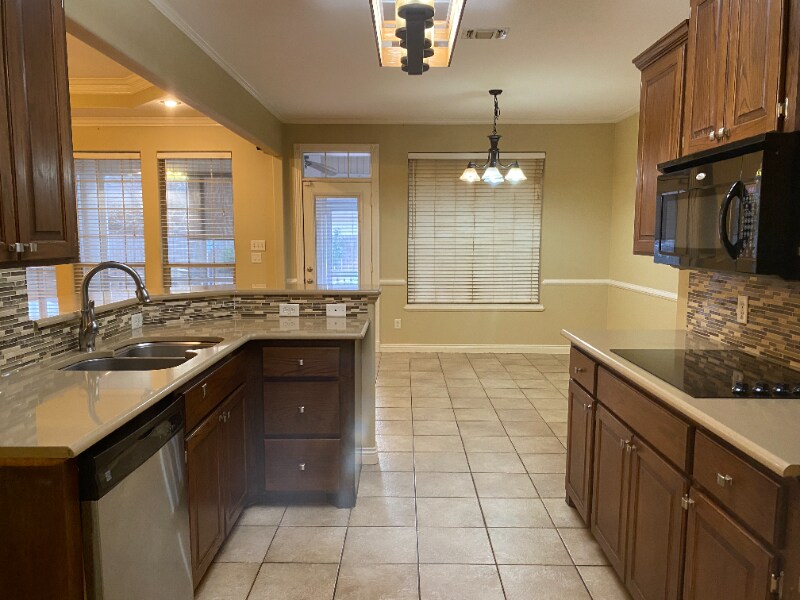 Building Photo - 6707 Lawson Cir