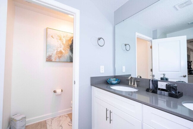 Building Photo - 4383 Scene Ln