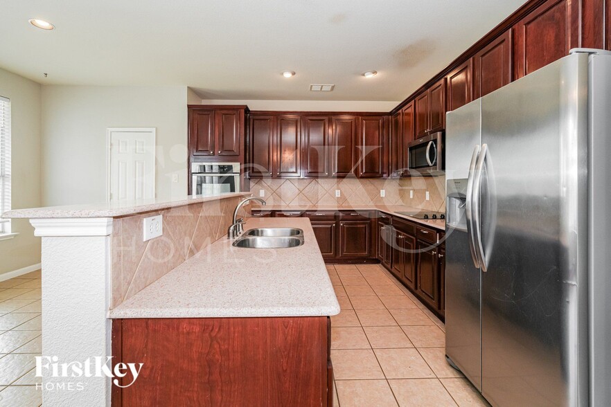 Building Photo - 21422 Blooming Rock Ln