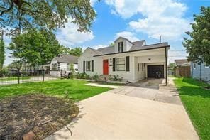 Building Photo - 7616 Elm St