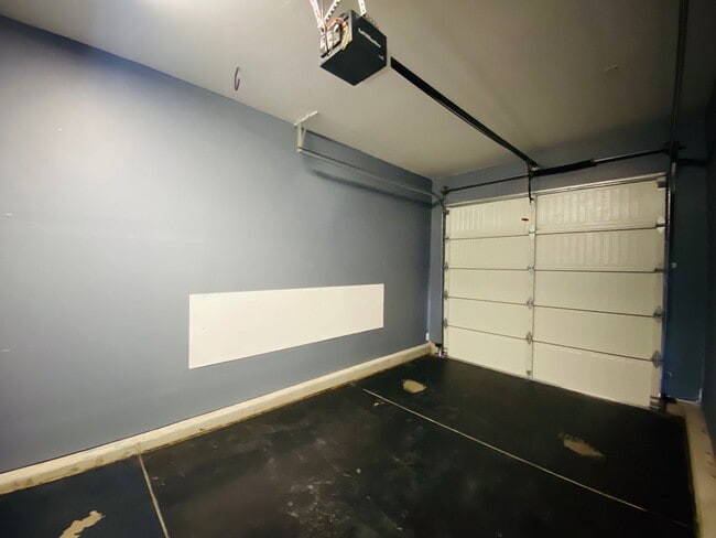 Building Photo - $2,250 DeWolf & Barstow, 3 Bedroom - Joy D...