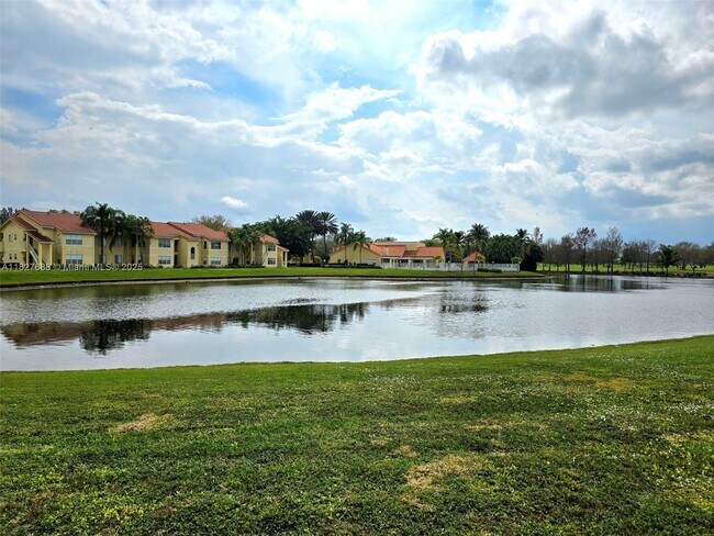 Building Photo - 12950 Vista Isles Dr
