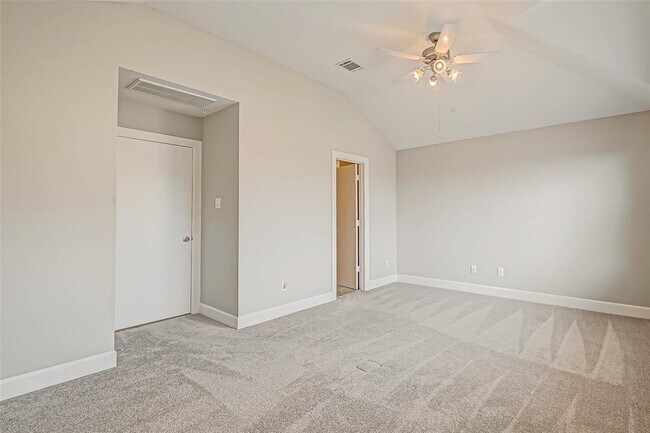 Building Photo - 2710 Hullsmith Dr