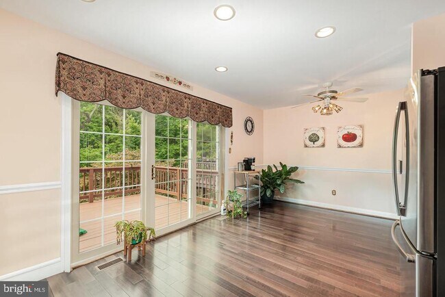 Building Photo - 3954 Forest Valley Rd