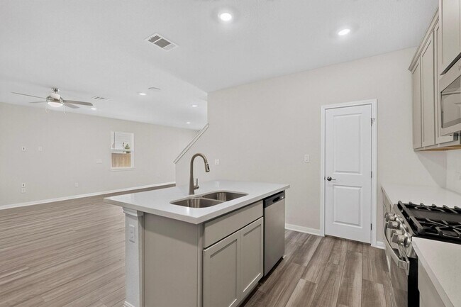 Building Photo - 13817 Gilwell Dr