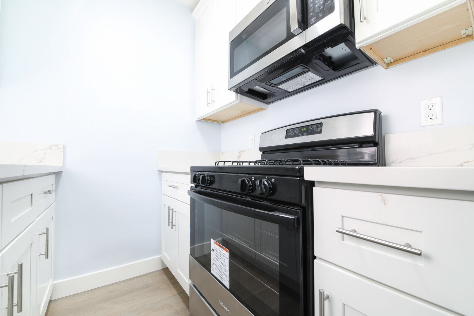 Building Photo - 1109 Loma Ave