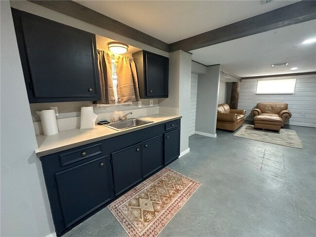 Building Photo - 810 S Sandpiper St