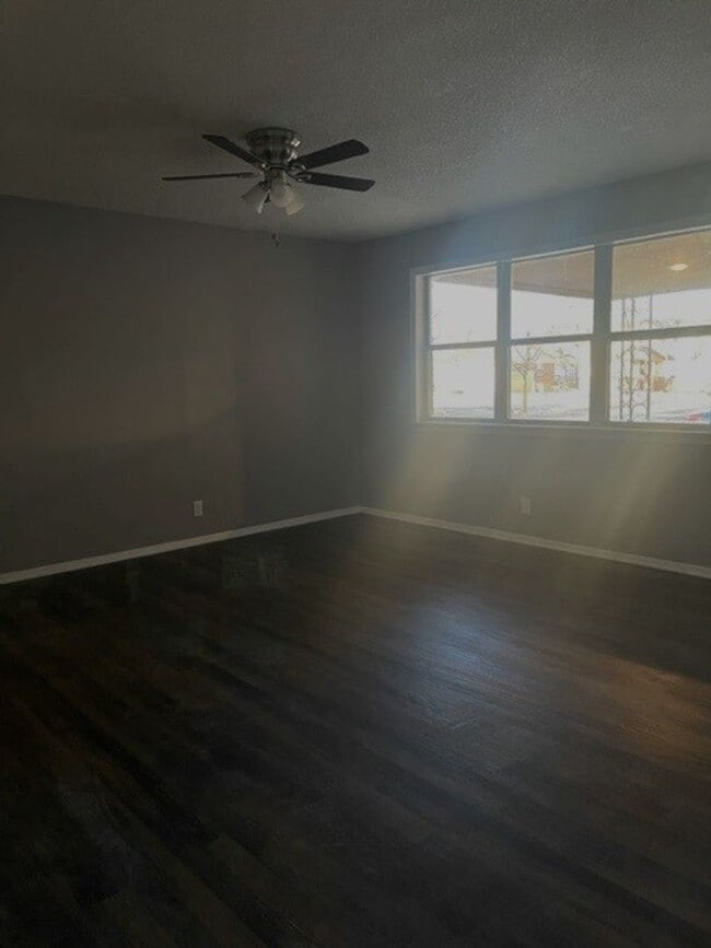 Building Photo - 3402 S Leonine Rd