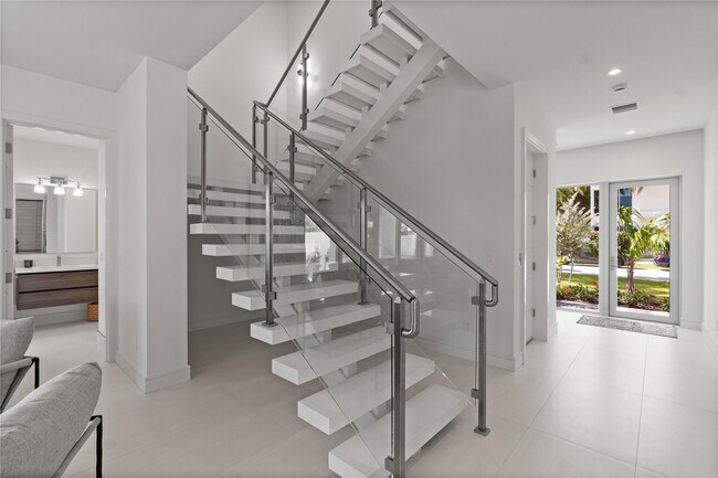 Building Photo - 221 Shore Ct