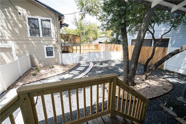 Building Photo - 2836 Pearl St