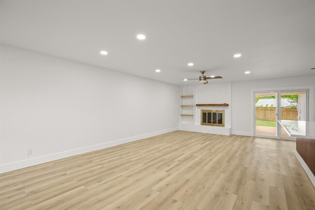 Building Photo - 9006 Lodge Ct