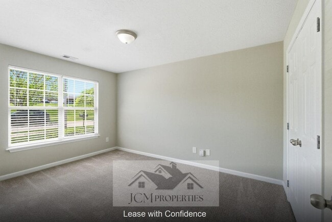 Building Photo - 2001 Polk Ln