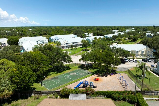 Building Photo - 6375 Riverwalk Ln