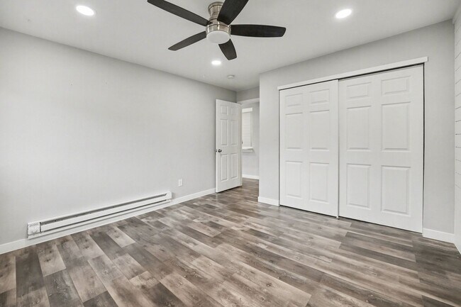 Building Photo - Spacious 1 Bed 1 Bath in the heart of Aurora!