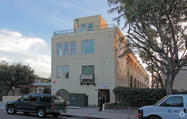 Building Photo - 4043 Irving Pl