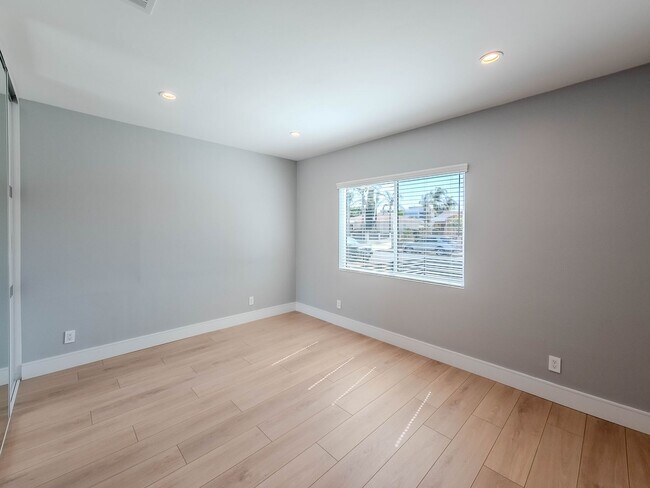 Building Photo - 6454 Gentry Ave