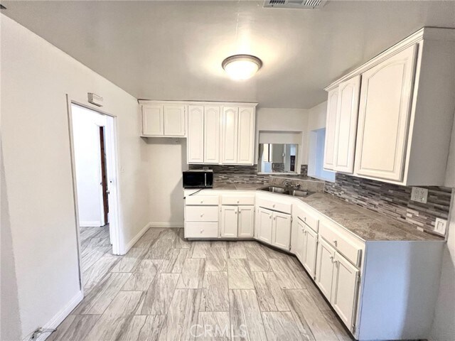 Building Photo - 1263 Lomita Rd