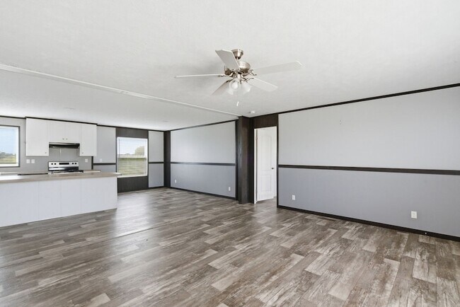 Building Photo - 303 Mesa Rdg