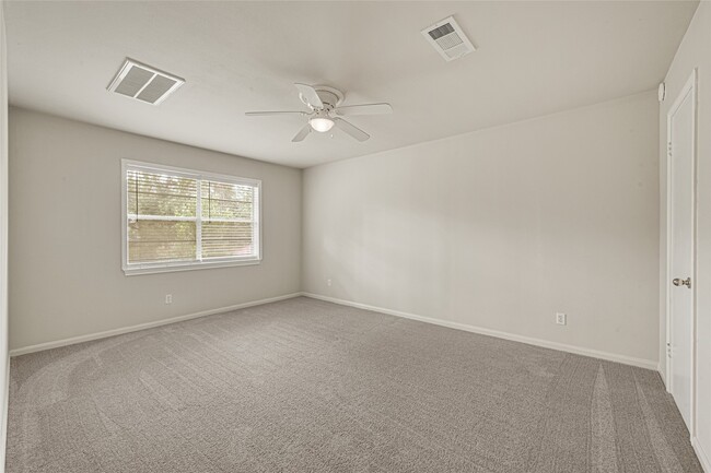 Building Photo - 5702 Vestavia Dr
