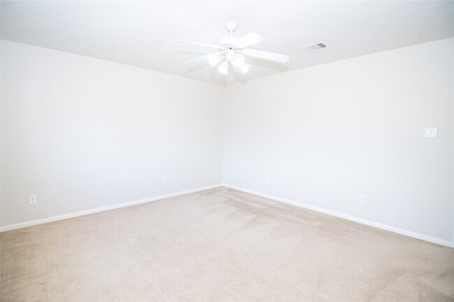 Building Photo - 25914 Chapman Falls Dr