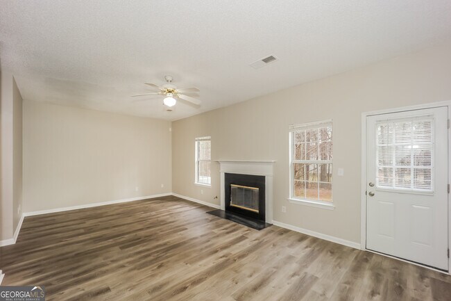 Building Photo - 7030 Mahogany Dr