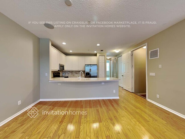 Building Photo - 4119 Parkside Dr