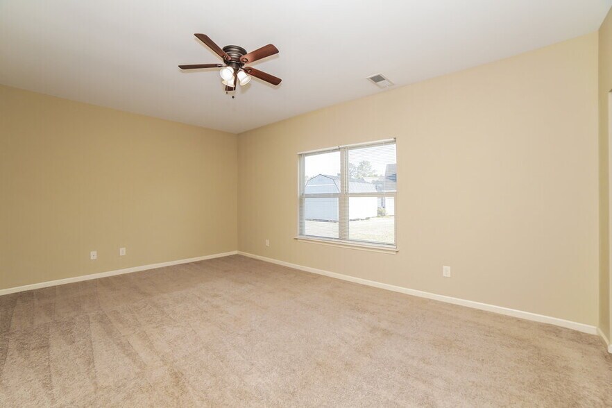 Building Photo - 67 Hamil Ct NW