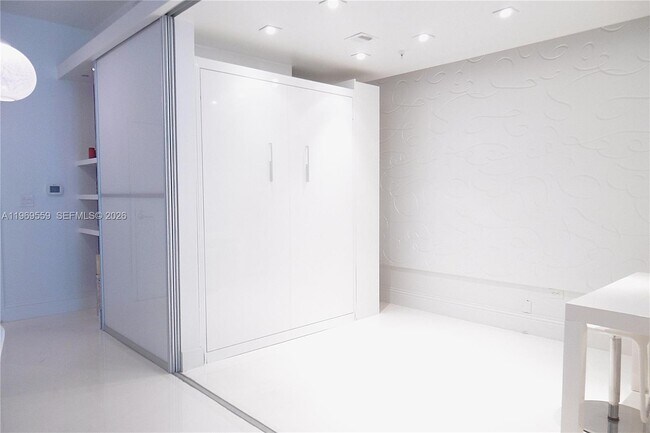 Building Photo - 2001 Meridian Ave