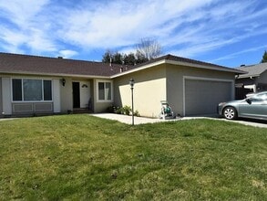 Building Photo - 4407 Jonquil Dr