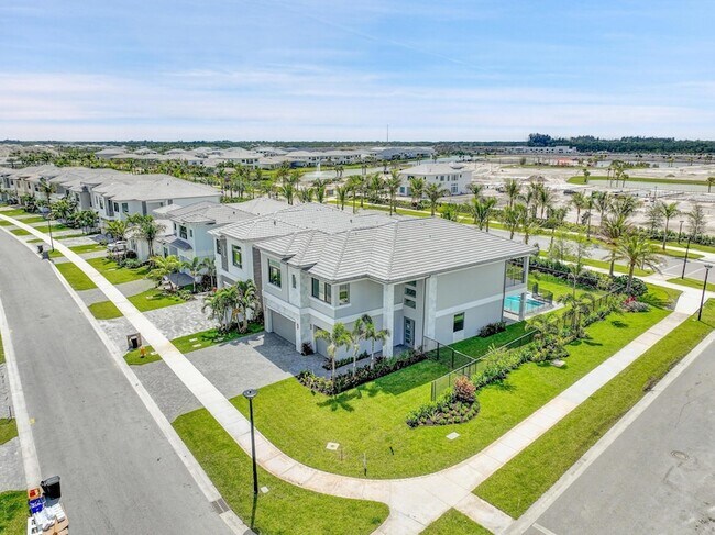 Building Photo - 13005 Feathering Wy