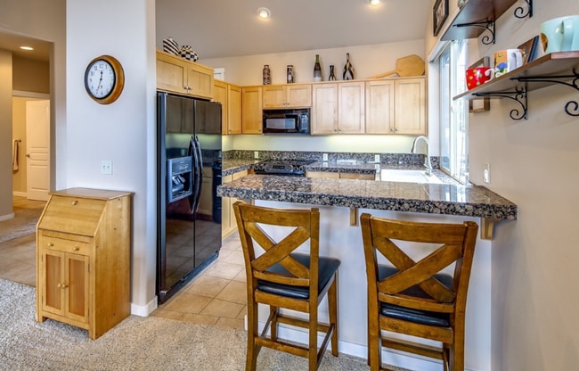 Building Photo - 2 Bed/2 Bath Single-Level Condo in Eagle C...