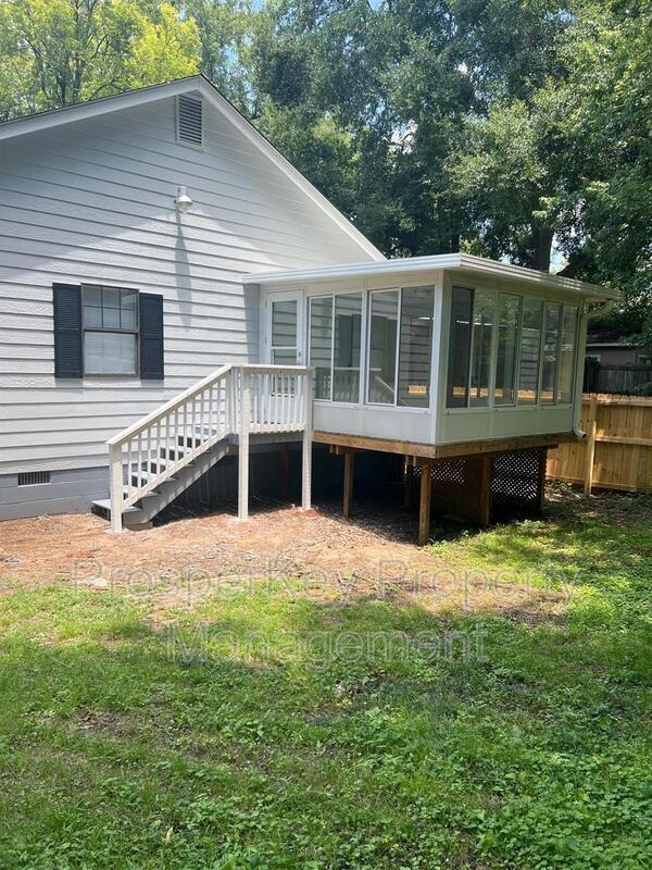 Building Photo - 2428 Palmetto St