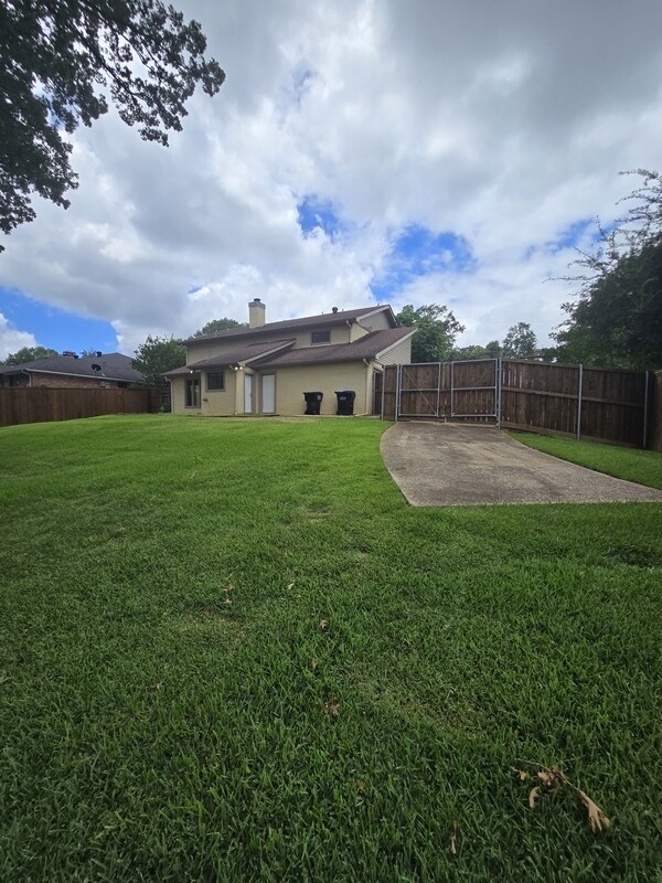 Building Photo - 1822 Northwood Ct