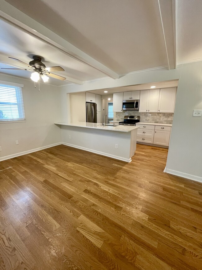 Building Photo - 7147 Cherokee Dr