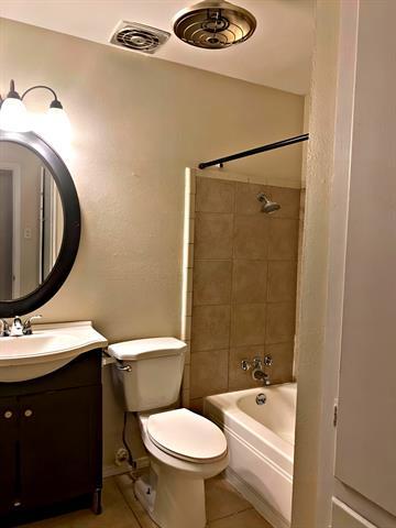 Building Photo - 406 Glencairn Dr