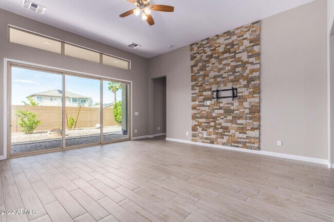 Building Photo - 13784 W Sarano Terrace