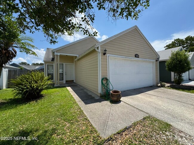 Primary Photo - 4078 Laurelwood Dr