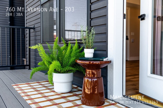 Building Photo - 760 Mt Vernon Ave